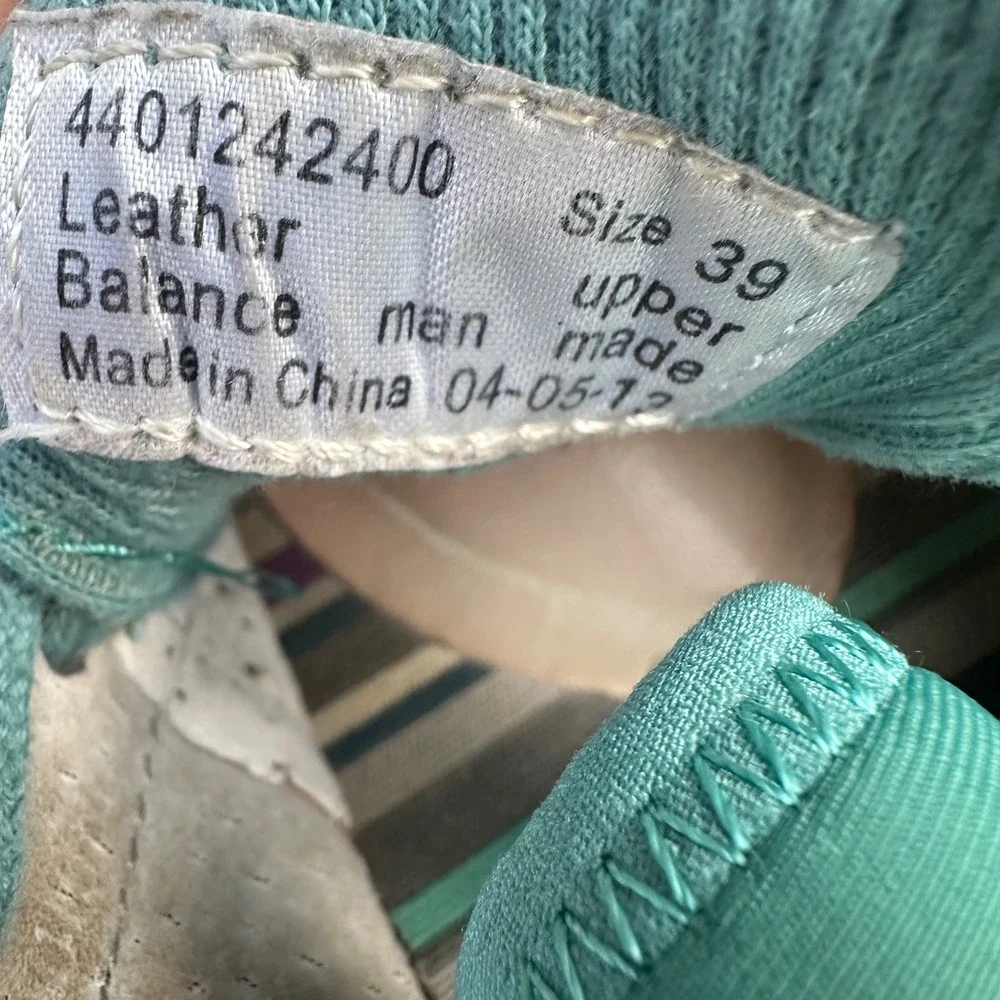 Dansko‎ Elise Perforated Suede Lace Up Comfort Sneakers Tan Teal Blue Sz 39 US 9